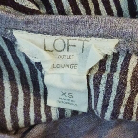LOFT T Shirt Purple Cuffed Sleeve Relaxed Constrast Fabric Lounge Womens Size XS - Picture 7 of 7